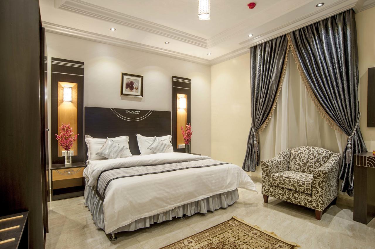 Al Ezzah Palace Hotel Suites Jidá Exterior foto